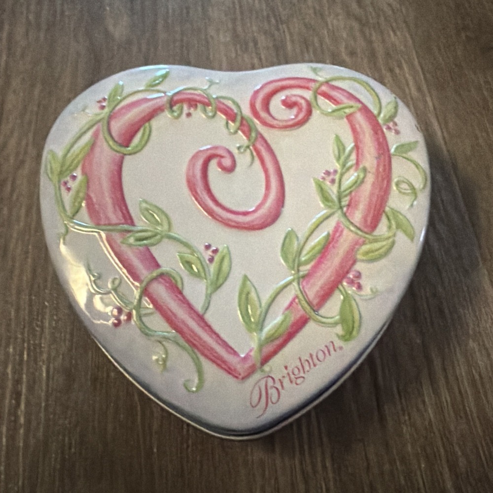 Vtg Brighton Heart Tin Candy Jewelry‎ Trinket Metal Box Blue Pink Raised